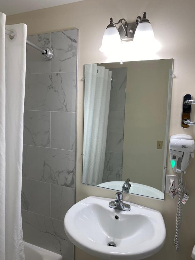 ويليامزتاون Villager Motel المظهر الخارجي الصورة